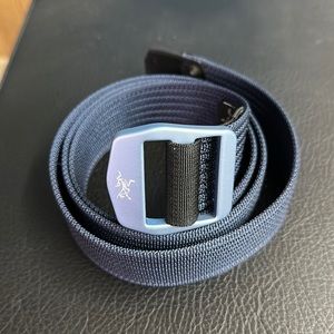 Arc’teryx conveyor belt navy size medium